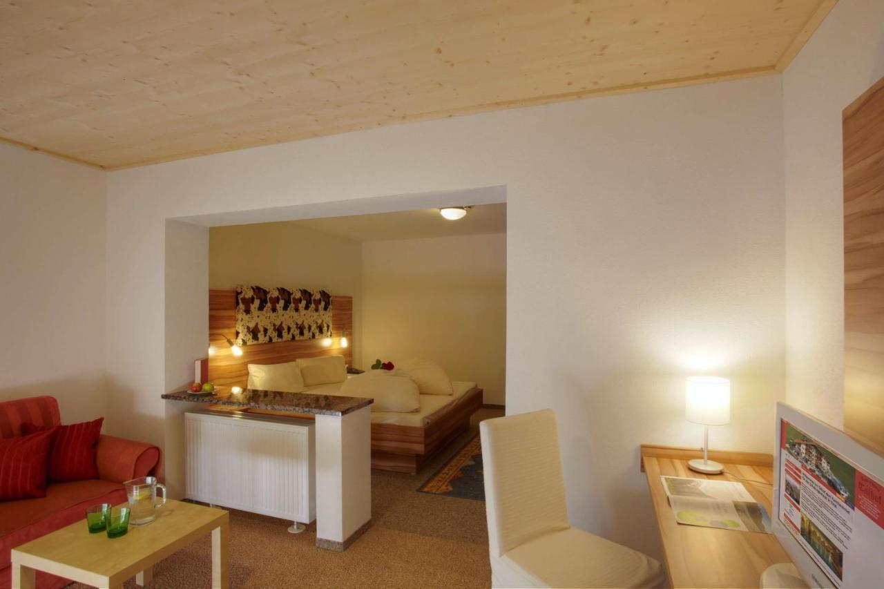 Hotel Talhof Garni&More In Waengle Bei Reutte Extérieur photo